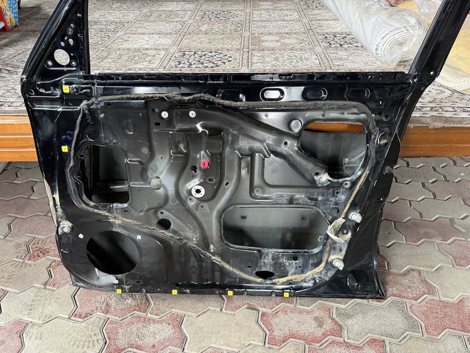 Двери и крыло от крузака 100