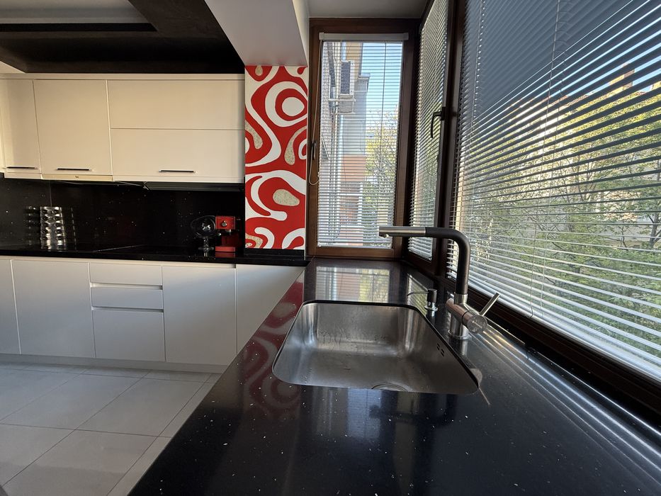 Дава се под наем Тристаен апартамент в Плевен, Идеален център - 100 кв.м за 800 € - Снимка #3