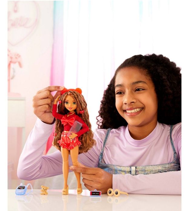 Barbie Dream Besties Teresa – Fashion Doll with Video Game Accessories