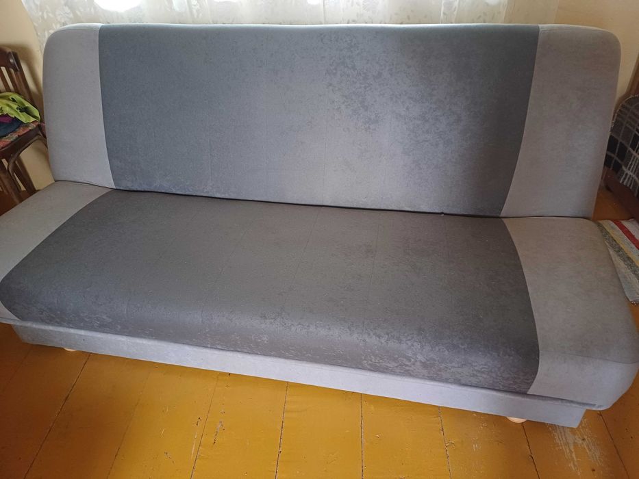 Canapea extensibila cu lada