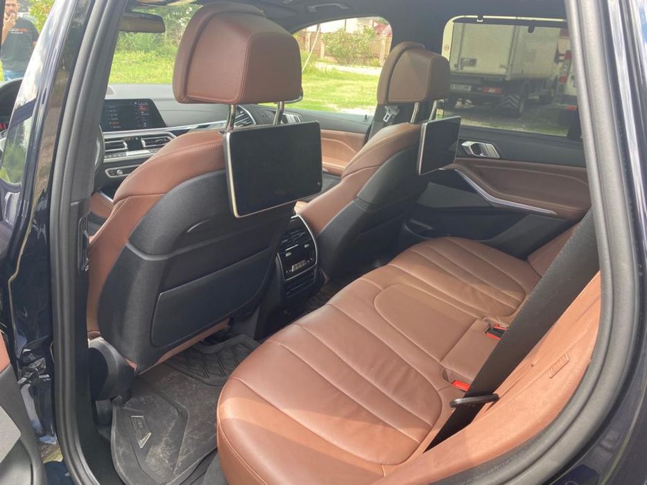 BMW X5 Pachet M40i Sky Lounge-Swarovski-Ventilatie Scaune