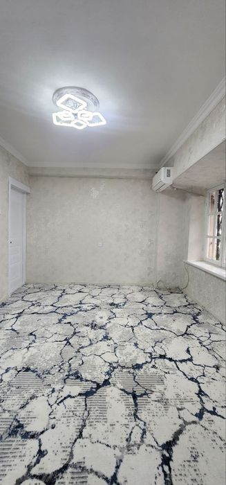 Ю-абад 4 квартал 2/3/4. 52м² кирпич, ремонт есть, срочно!!!