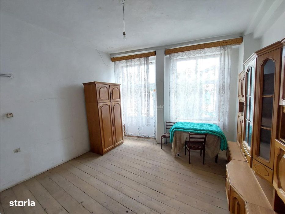 2 camere in cladire P+1,etaj 1, 60 MP,  beci subsol, Ultracentral