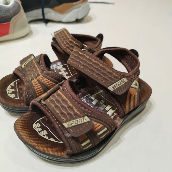 ЛОТ Детски сандали за момче номер 25