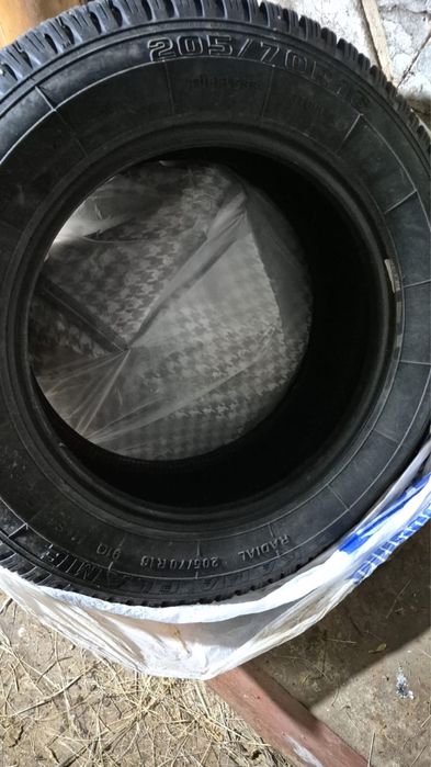 Резина на автомобиль