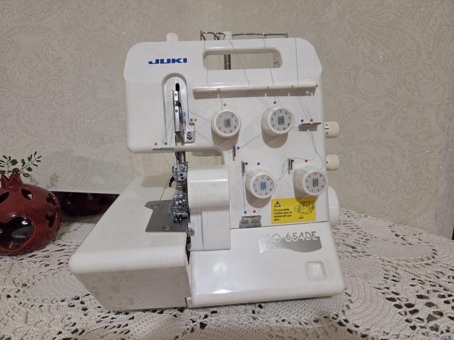 Оверлок JUKI MO 654 DE
