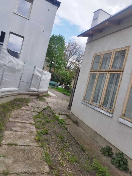 Vand casa vila ultracentral central pe Armeneasca