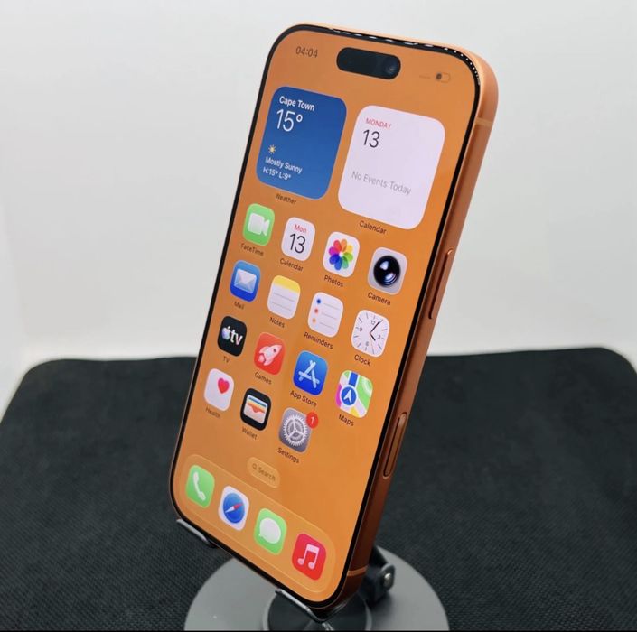 Като нов! IPhone 17 Pro cosmic orange 256 GB