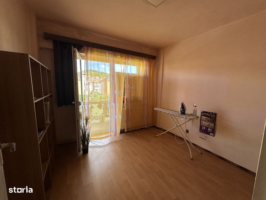 Apartament 3 camere de vanzare | Vitrometan