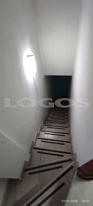 Офис в Варна-Колхозен пазар площ 43 цена 260