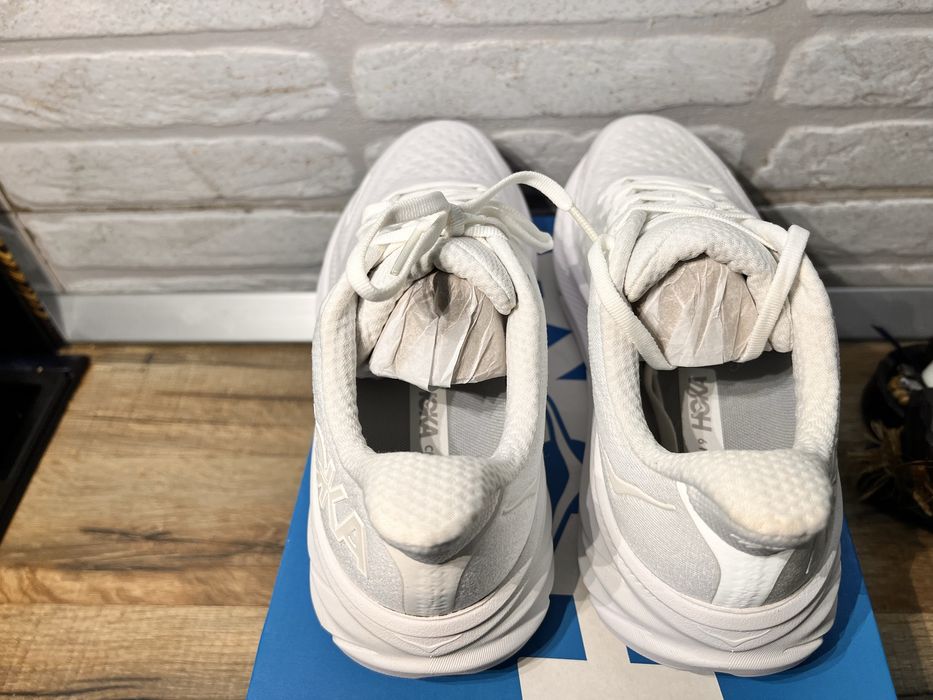 Hoka Clifton 9 42 27 cm