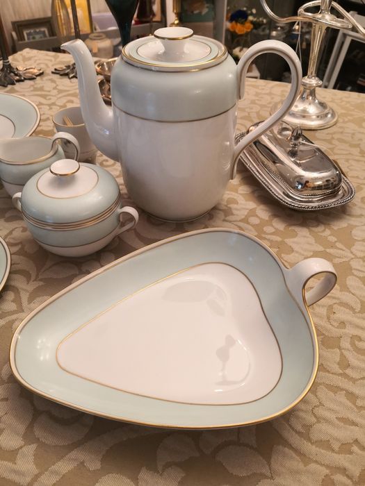 Порцеланови чинии Noritake