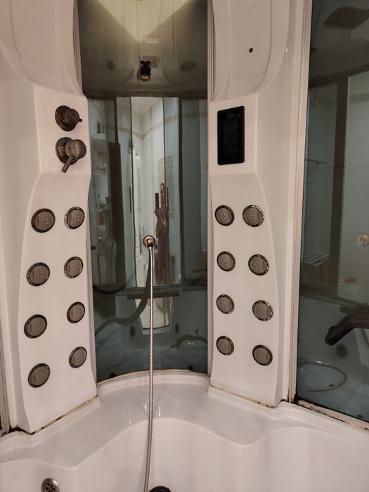 Продам  душевую кабину