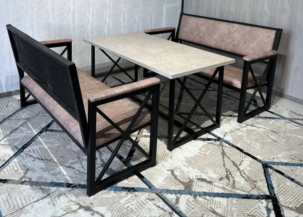 Loft haytech stilaj va stol stullar
