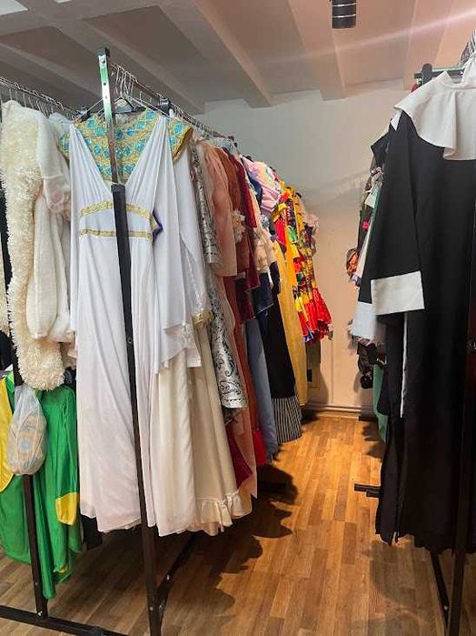 Magazin inchirieri costume serbari si petreceri tematice