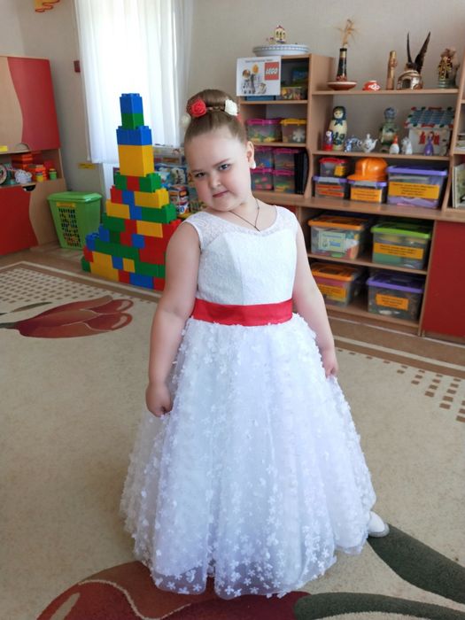 Нарядное платье для девочек