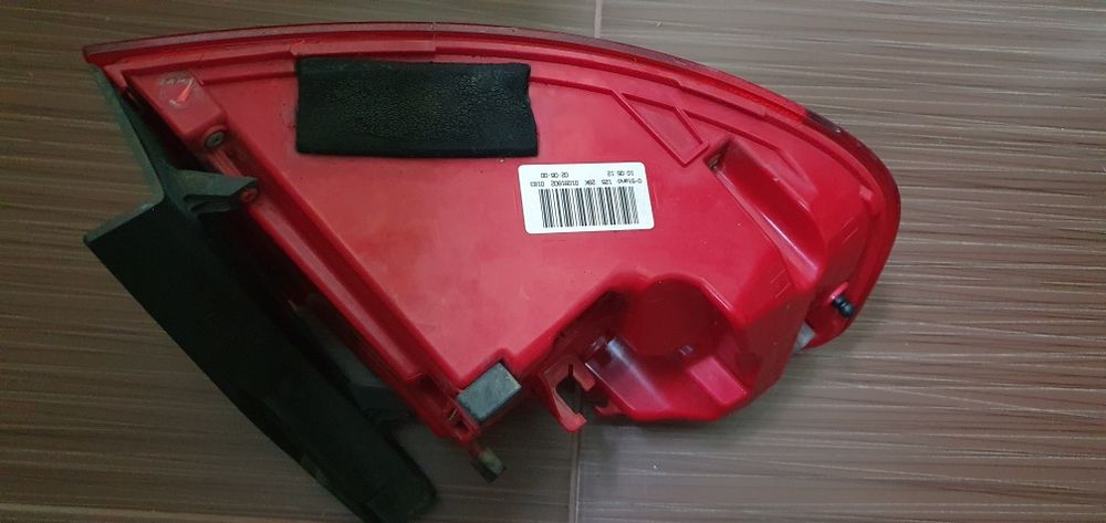 Stop spate dreapta aripă audi a4b8.5 facelift.