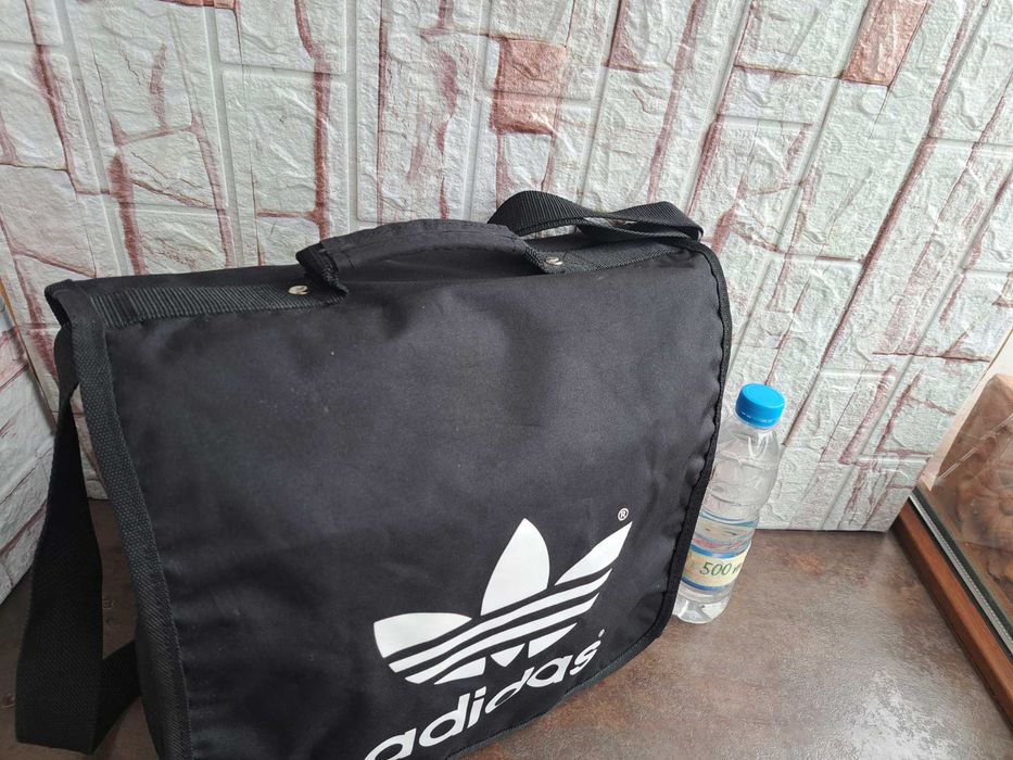 черна чанта Adidas,чанта за лаптоп,адидас