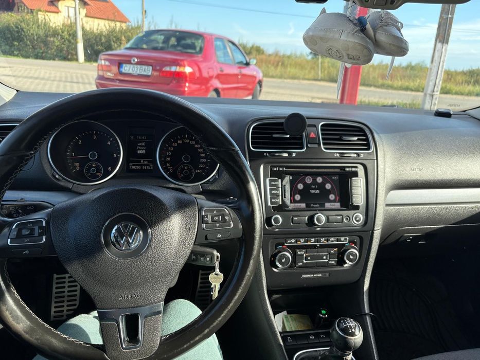 Se vinde vw golf VI 2011