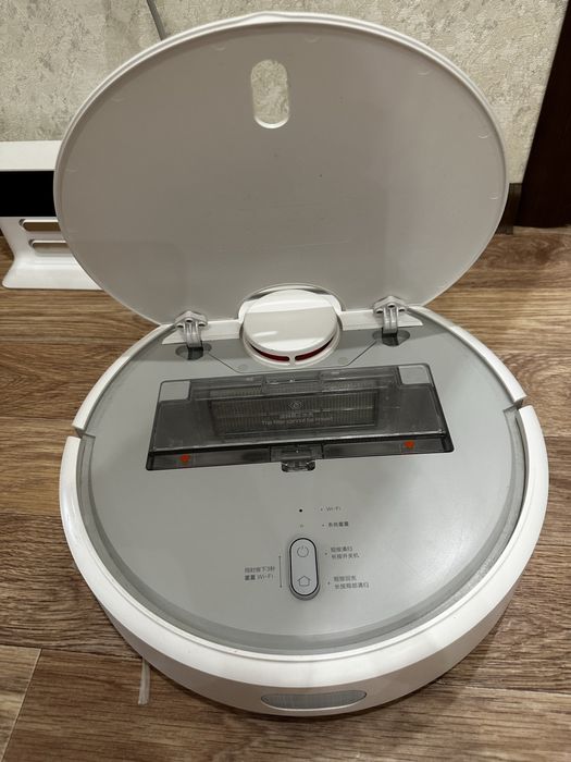 Продам робот пылесос