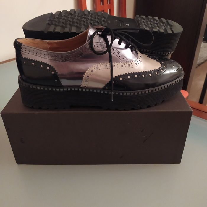 Туфли женские. Кожа.