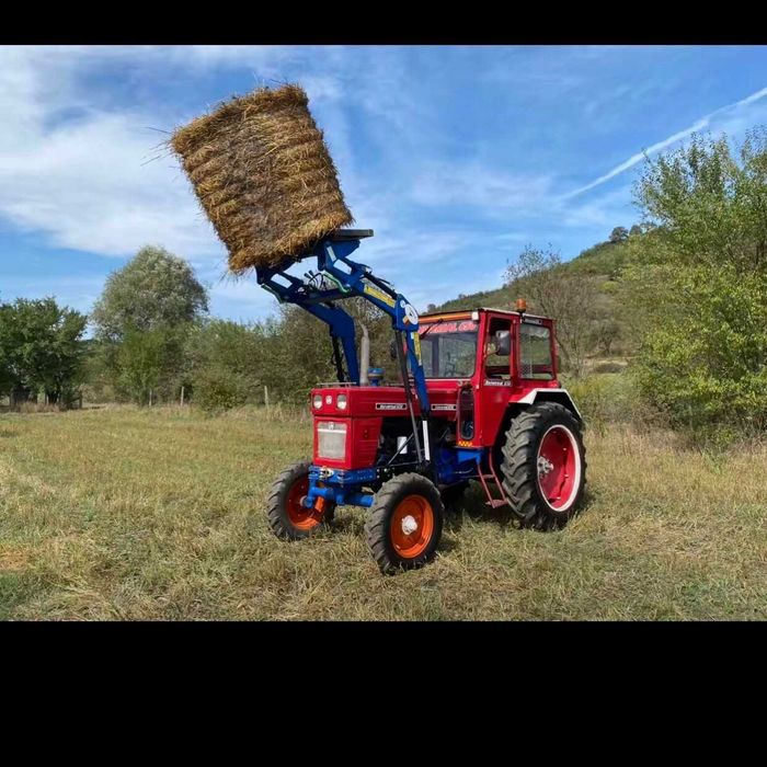 Incarcator frontal pemtru U650, U445 - transport gratuit