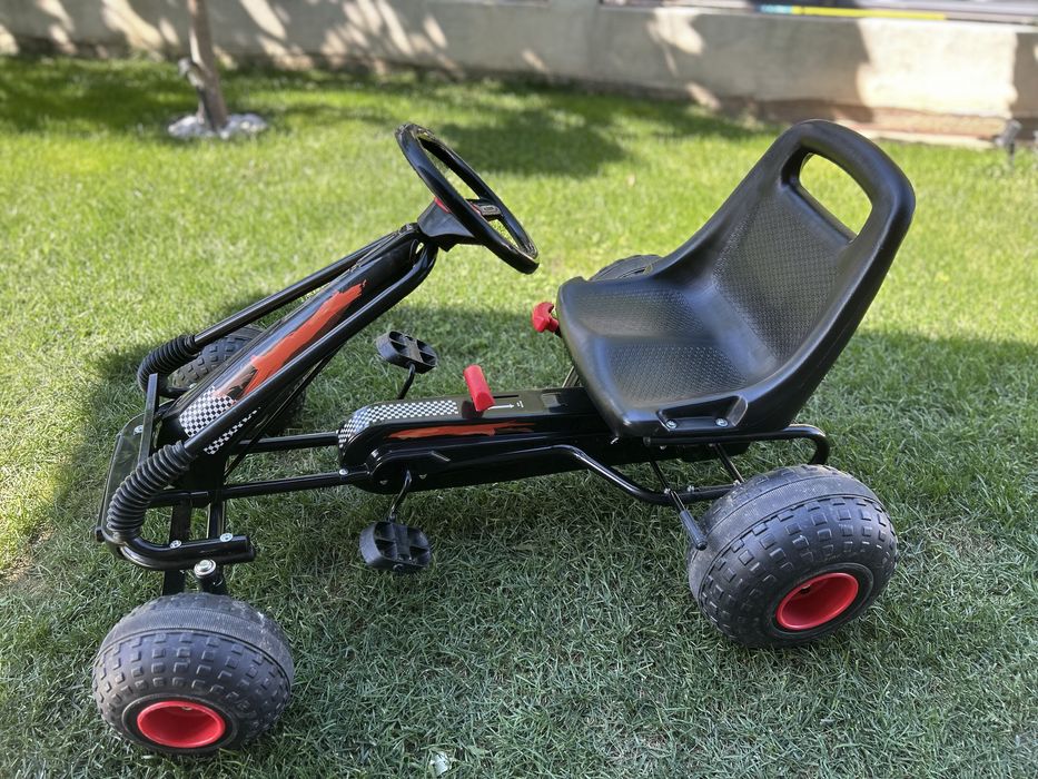 Kart cu pedale pentru copii