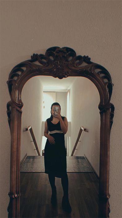 красивое чёрное платье