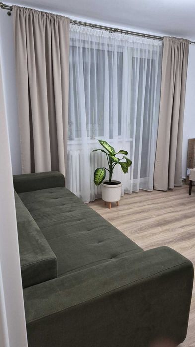 Închiriez apartament cu 2 camere