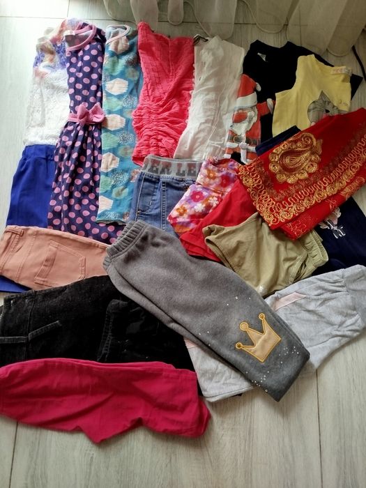 Отдам даром, детские вещи на девочку