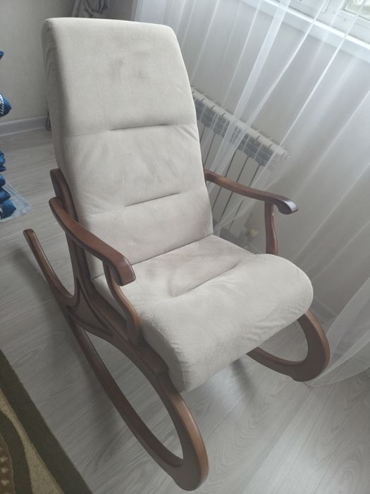 Продам кресло-качалку