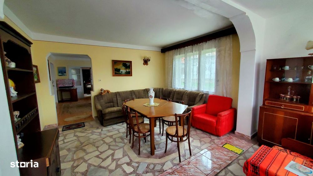 Casa langa Oradea 177 mp, 4800 mp teren – 77.500 Eur