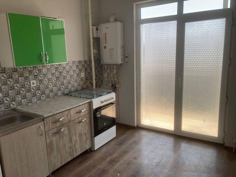 Сдаётся квартира новастройка махтункули 1/8/9/ нету только дивана