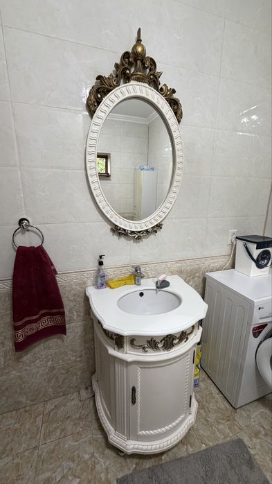 Раковина с зеркалом