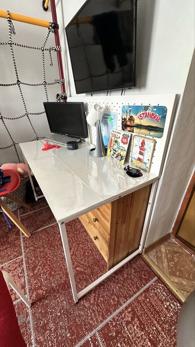 Рабочий стол , компьютерный стол