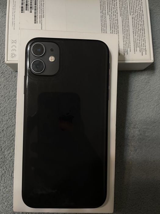 Продам Iphone 11