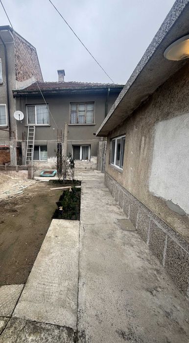 Продава се Къща в Карлово - 130 кв.м за 699 €/кв.м - Снимка #2