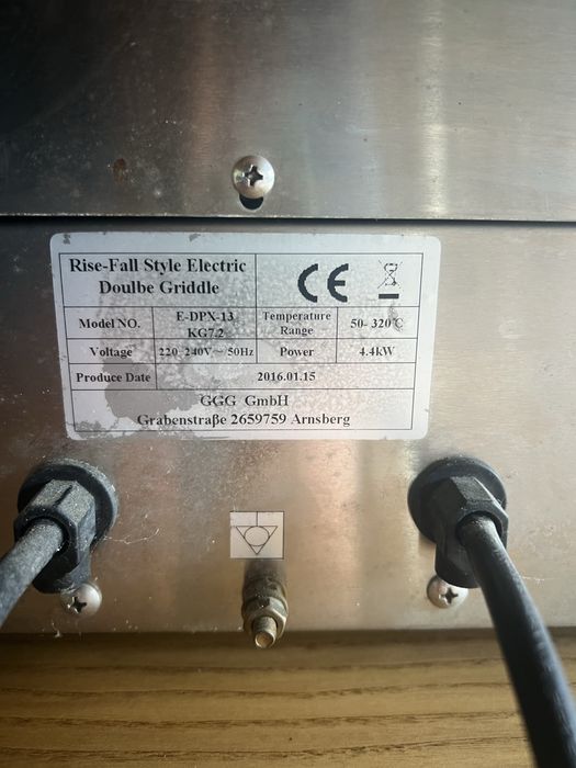 Grătar electric  PROFESIONAL GGG – 4,4 kw - dublu