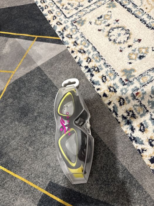 Очки для плавания