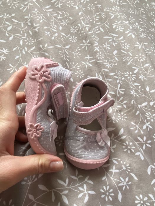 Обувки за момиче