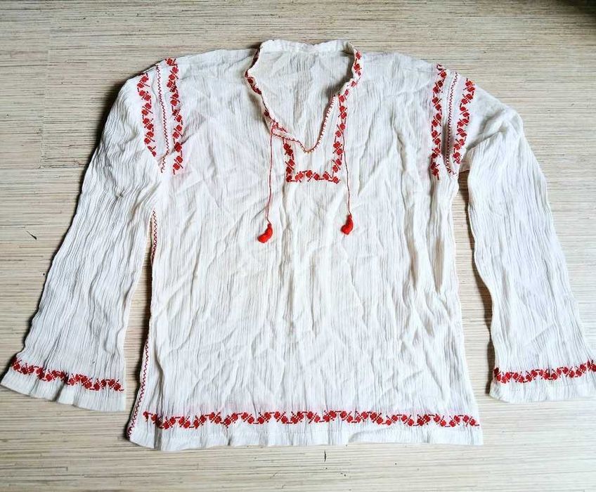 Нови кенарени риза и сукман