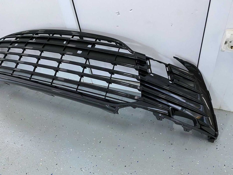 Решетка бампера Camry 75 оригинал