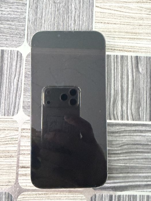 Продам айфон 13 про макс 256 гб