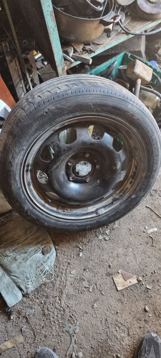 Продам диски с резиной в комплекте.