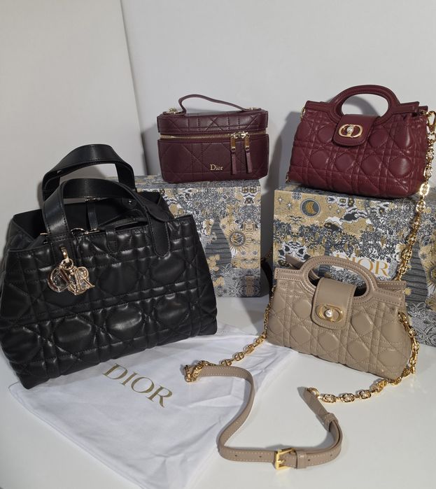 Налична чанта Dior Toujours Tote