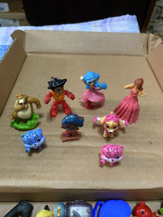 Игрушки из киндеров