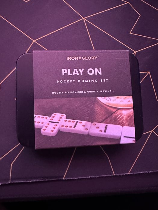 Продавам чисто ново домино play on