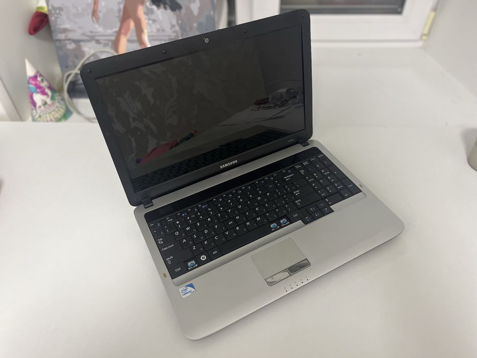 Продам ноутбук RV508