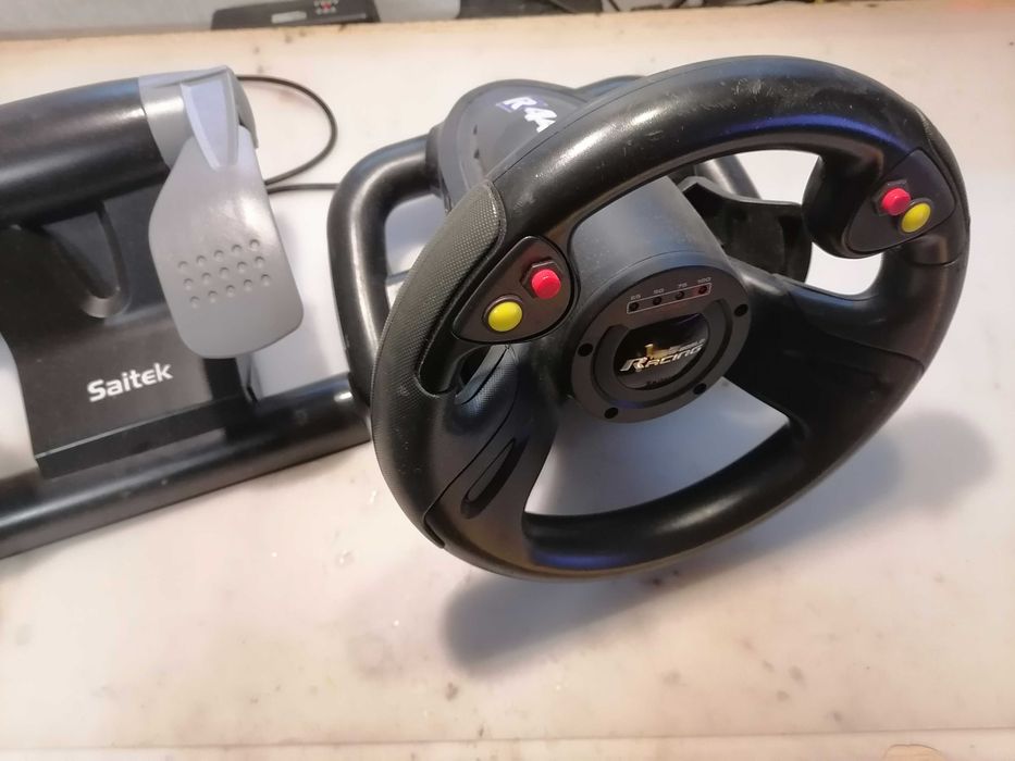 volan jocuri pc marca Saitek R440 cu force feedback , functional