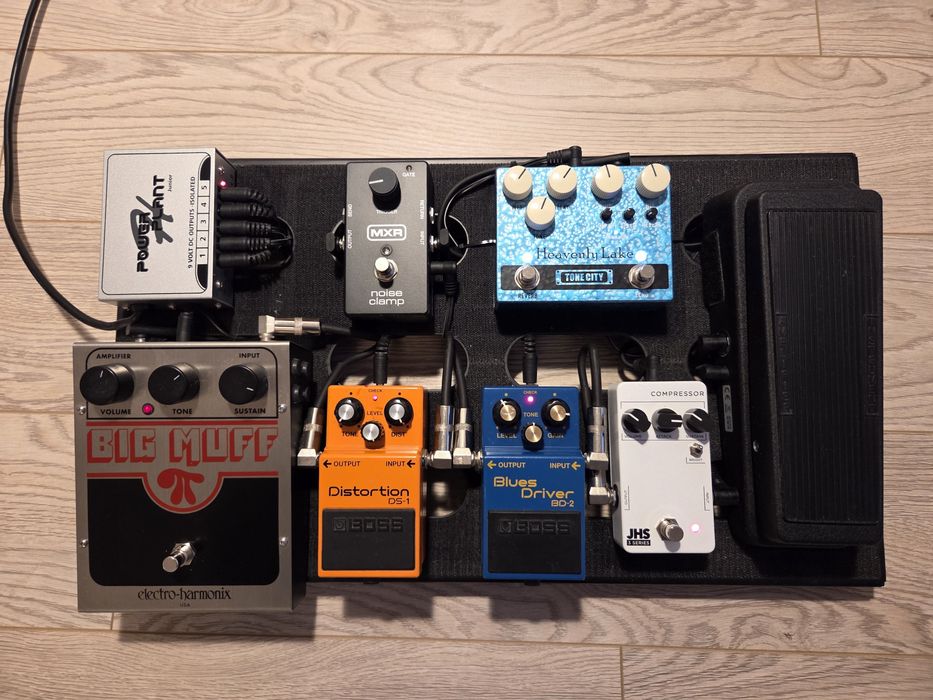 Pedalier chitara electrica cu sursa si efecte